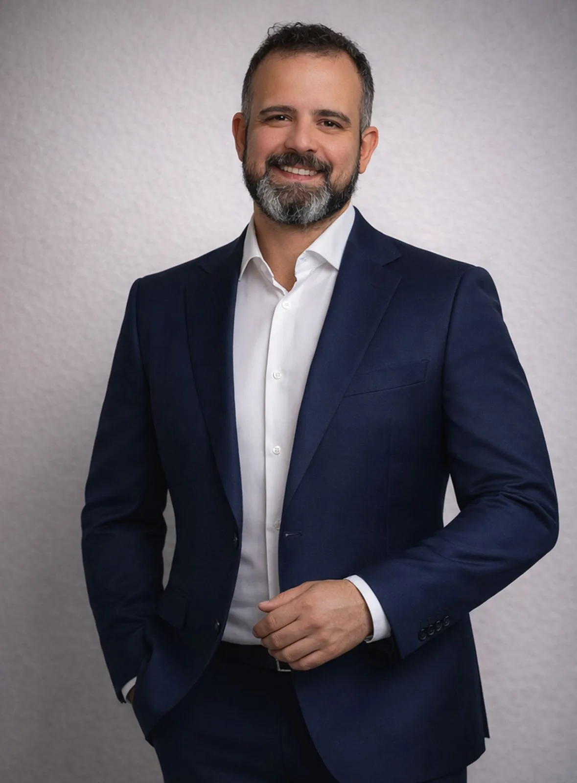 Mario Pablo Sánchez Barrón, fundador de Startidea, mirando a cámara con expresión amable.